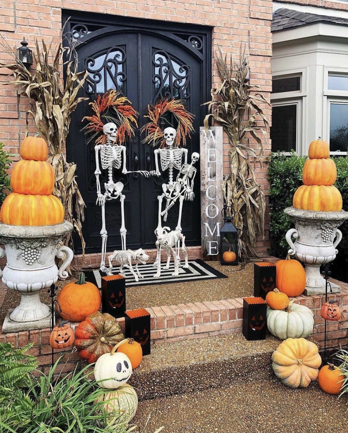 101 Best Spooky Halloween Decors on a Budget - atinydreamer