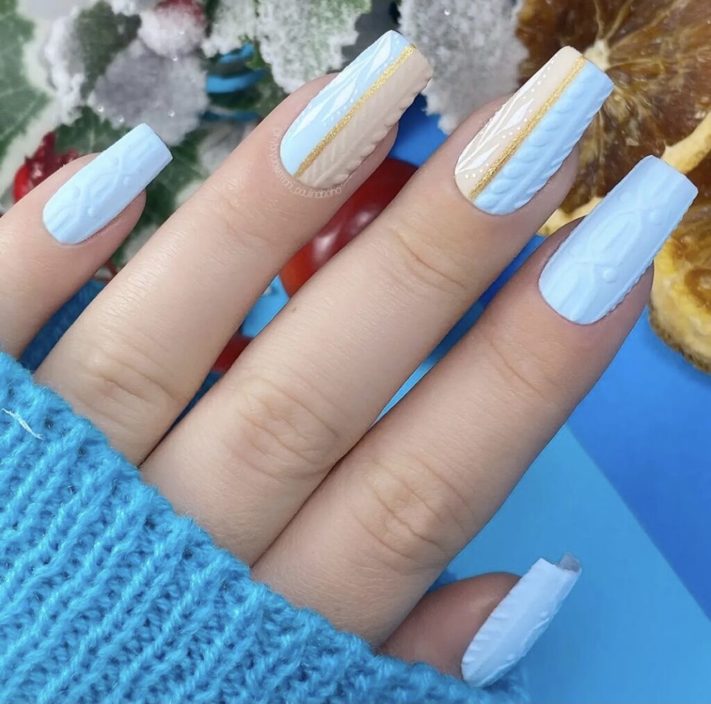 32 Hottest & Cute Summer Nail Designs : Baby Blue mixed Daisy on  Transparent Nails