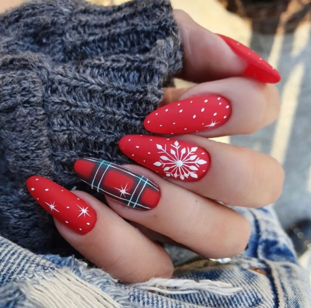 Red and Green Nail Ideas are a Great Start For Christmas Preparations -  VIVA GLAM MAGAZINE™