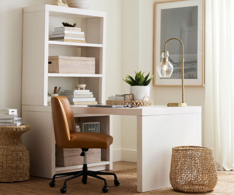24 Best Peninsula Desks to get for Your Home Office